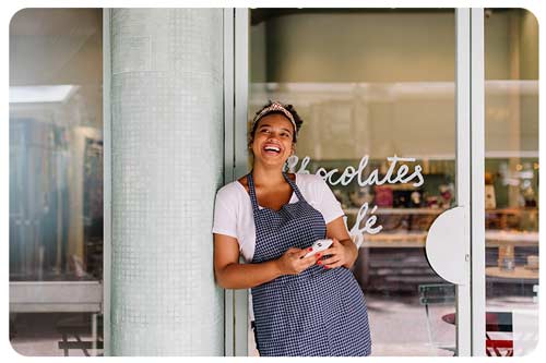 woman ordering at a coffee shop