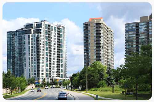 Buildings where tenants live in Mississauga, Ontario