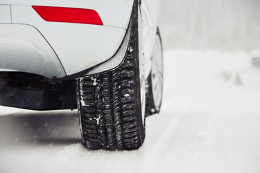 car driving in the snow