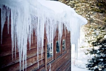 ice damming on house